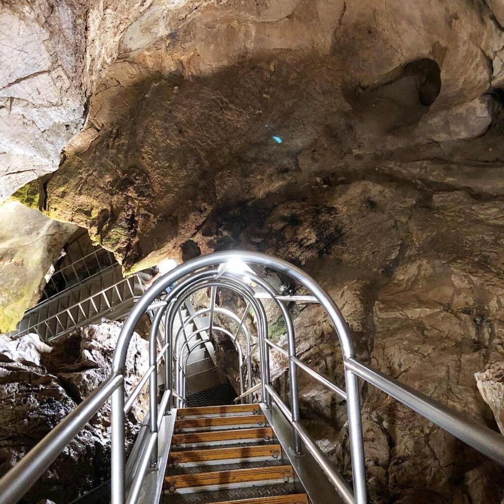 Shizushi Limestone Cave